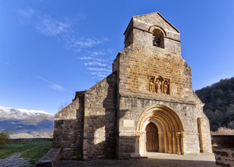 Fototapeta na wymiar Santa Maria de Piasca. Picos de Europa. Cantabria.