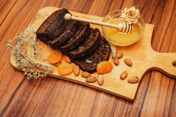 rye bread with honey