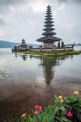 Fototapeta na wymiar Bali temple