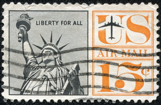 Stamp depicting an image of the Statue of Liberty