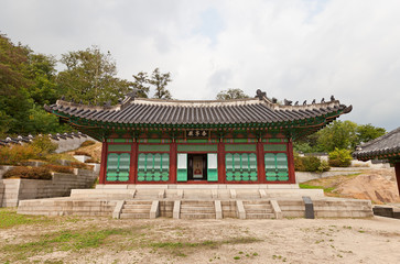 Obraz premium Taeryeongjeon Hall of Gyeonghuigung Palace (1617) in Seoul