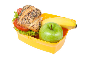 brotdose mit käsebrötchen und obst