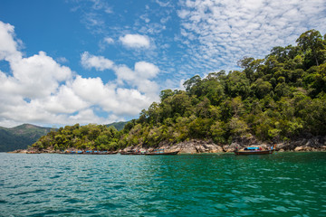 Fototapeta premium Clear water and beautiful beach of Li-peh island, Thailand