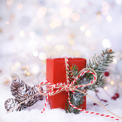Weihnachtlicher Hintergrund mit Geschenk
