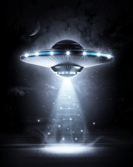 UFO w ciemną noc - 73216846