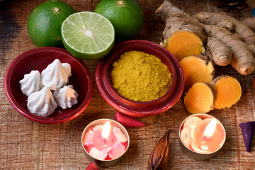 Mask with turmeric, lime and calcium carbonate.