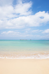Fototapeta na wymiar 沖縄のビーチ・瀬良垣の浜