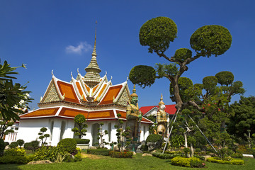 Sky and  church  Wat Arun