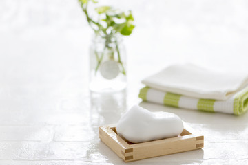 バスルームの石けん　泡　石鹸