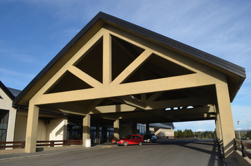 passenger drop-off Bariloche airport building