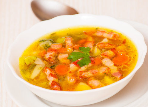 Fresh vegetable soup with meat