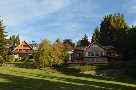 alpine-like hotel with garden in Bariloche