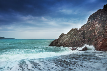 Fototapeta na wymiar beautiful seascape, rocks on the sea shore