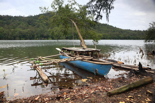 Fototapeta Blue canoe-Melvert-Vanuatu