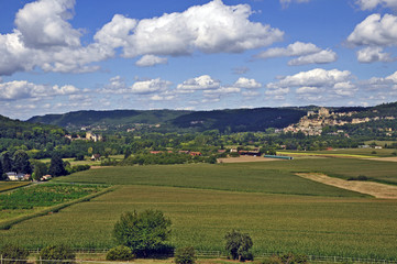 Fototapeta na wymiar La valle della Dordogna a Castelnaud - Aquitania