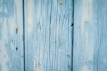 Porte en bois avec peinture écaillée