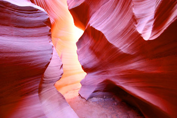 Arizona - Antelope canyon (réserve Navajo)  © Brad Pict