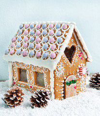 gingerbread house