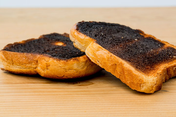 Verbrannte Toast Brotscheiben