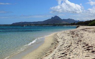 plage sauvage de l'île maurice