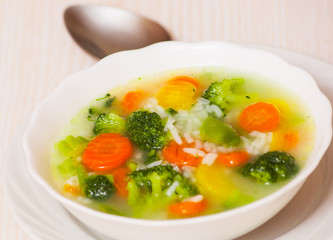 Fresh vegetable soup with rice