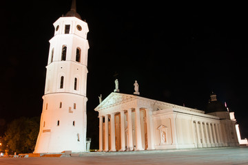 Fototapeta na wymiar Night church in Vilnius
