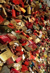 Fototapeta premium Schlösser an Kölner Rheinbrücke