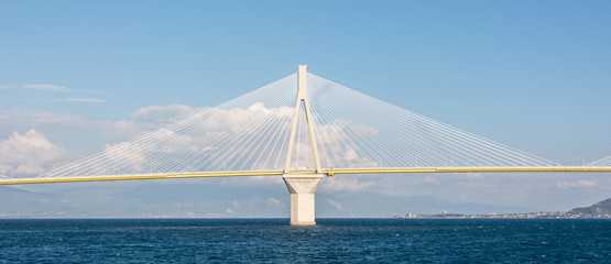 Single pillar of a suspension bridge