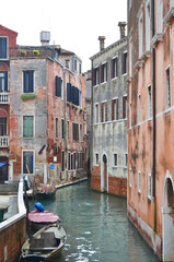Fototapeta na wymiar View of a canal in Venice