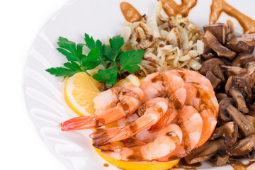 Shrimp salad with mushrooms.