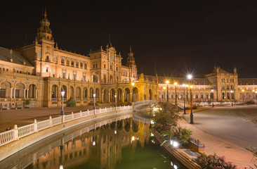 Fototapeta na wymiar Seville - Plaza de Espana square at night