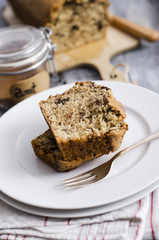 Veganer Schokoladenkuchen mit Streuseln