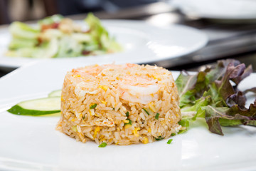 Fried rice with shrimp