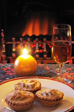 Mince pies with sherry © Arena Photo UK
