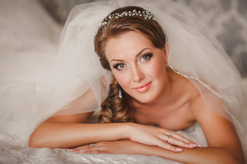 Beautiful bride wedding makeup hairstyle