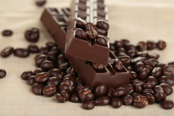 Coffee beans with chocolate glaze and dark chocolate