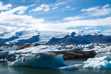 Fototapeta na wymiar glacier lagoon in Iceland