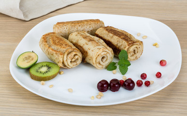 Pancakes with berries