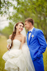 Bride groom wedding kiss marriage