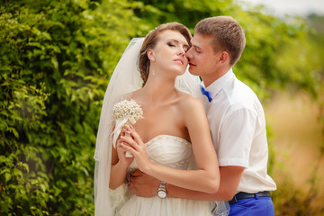 Bride groom wedding kiss marriage