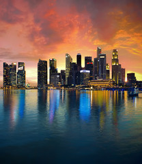 Obraz na płótnie Canvas Singapore Skyline at sunset