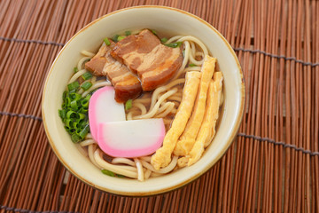美味しそうな沖縄そば