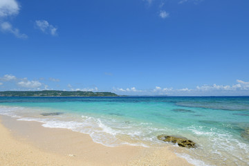 コマカ島の美しいビーチ