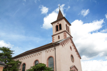 Fototapeta na wymiar Eglise catholique ste Marguerite, Riquewihr, Alsace, Haut Rhin