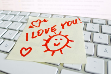 Notiz auf Computer Tastatur: I love you
