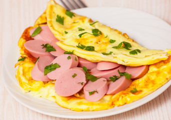 omelet with sausage
