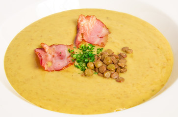 Pea soup  with bacon