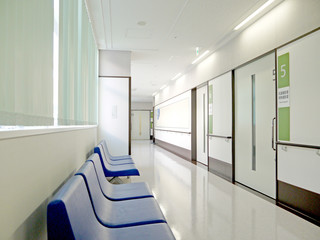病院 廊下