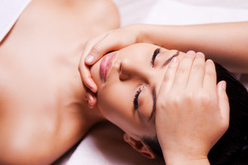 Obraz na płótnie Canvas Facial massage.