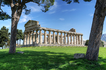 Fototapeta na wymiar tempio di Atena - Paestum
